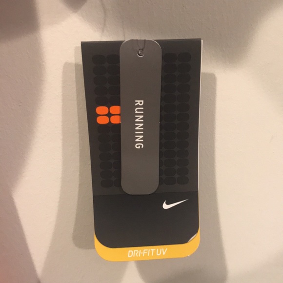 Nike Running Shirt - Picture 4 of 4